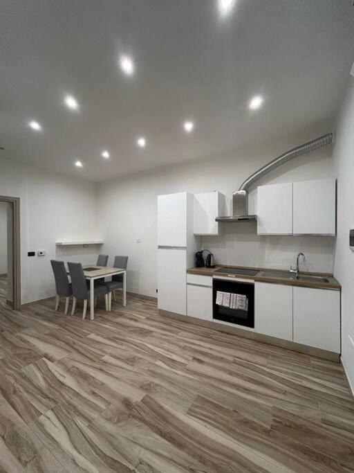 Apartment 6 Posti Letto